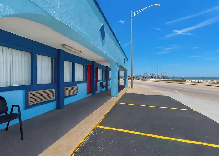 Econo Galveston Seawall